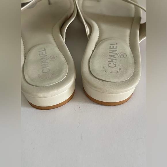 Interlocking CC Logo Leather Slides size 39 - Picture 5 of 14